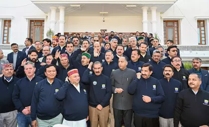 दोनों प्रमुख दलों के विधायक हिमाचल विधानसभा में चिट्टा के खिलाफ उतरे दोनों प्रमुख दलों के विधायक हिमाचल विधानसभा में चिट्टा के खिलाफ उतरे