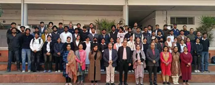 DDC ने करियर, कैश फ्लो और कॉन्शियस लिविंग पर एक सेशन ऑर्गनाइज़ किया DDC ने करियर, कैश फ्लो और कॉन्शियस लिविंग पर एक सेशन ऑर्गनाइज़ किया