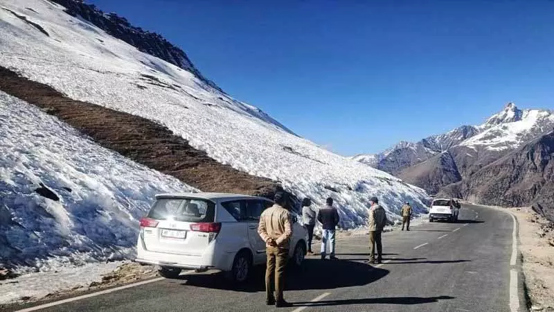 Himachal: रोहतांग दर्रा 10 दिसंबर तक वाहनों के लिए खुला रहेगा Himachal: रोहतांग दर्रा 10 दिसंबर तक वाहनों के लिए खुला रहेगा
