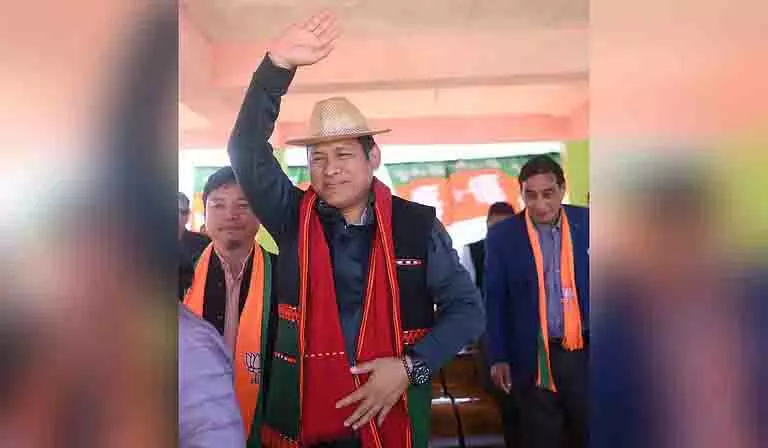 Arunachal में मंत्री ने कहा—गैर-बीजेपी पंचायतें योजनाओं से बाहर रहेंगी Arunachal में मंत्री ने कहा—गैर-बीजेपी पंचायतें योजनाओं से बाहर रहेंगी