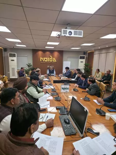 वायु प्रदूषण नियंत्रण को लेकर प्राधिकरण सख्त, ग्रेप लागू होने के बाद तेज हुई मॉनिटरिंग और कार्रवाई वायु प्रदूषण नियंत्रण को लेकर प्राधिकरण सख्त, ग्रेप लागू होने के बाद तेज हुई मॉनिटरिंग और कार्रवाई