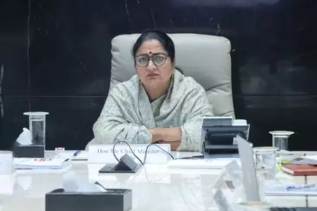 दिल्ली में प्रदूषण के खिलाफ युद्ध, मेट्रो को बनना होगा मॉडल एजेंसी: सीएम रेखा गुप्ता दिल्ली में प्रदूषण के खिलाफ युद्ध, मेट्रो को बनना होगा मॉडल एजेंसी: सीएम रेखा गुप्ता