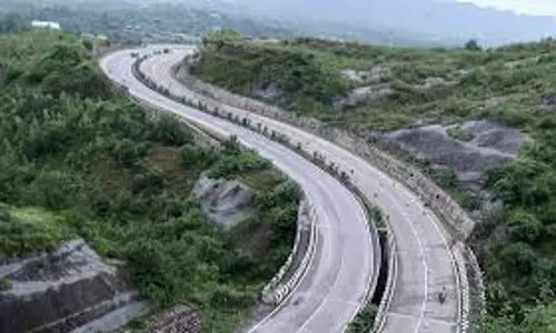 Jammu: केंद्र सरकार की पहल से राजमार्ग यात्रा होगी स्मार्ट और सुरक्षित Jammu: केंद्र सरकार की पहल से राजमार्ग यात्रा होगी स्मार्ट और सुरक्षित