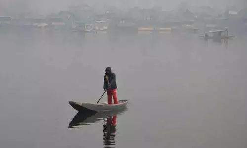 कश्मीर में कड़ाके की ठंड, शोपियां में माइनस 6.4°C दर्ज