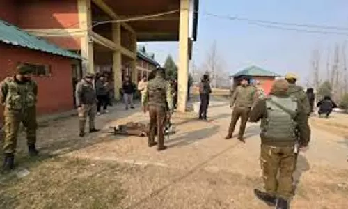 Baramulla: बारामूला में सुरक्षा को लेकर मॉक ड्रिल संपन्न Baramulla: बारामूला में सुरक्षा को लेकर मॉक ड्रिल संपन्न