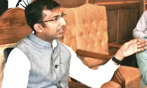 डिव कॉम Kashmir ने मिशन युवा के कार्यान्वयन की समीक्षा की