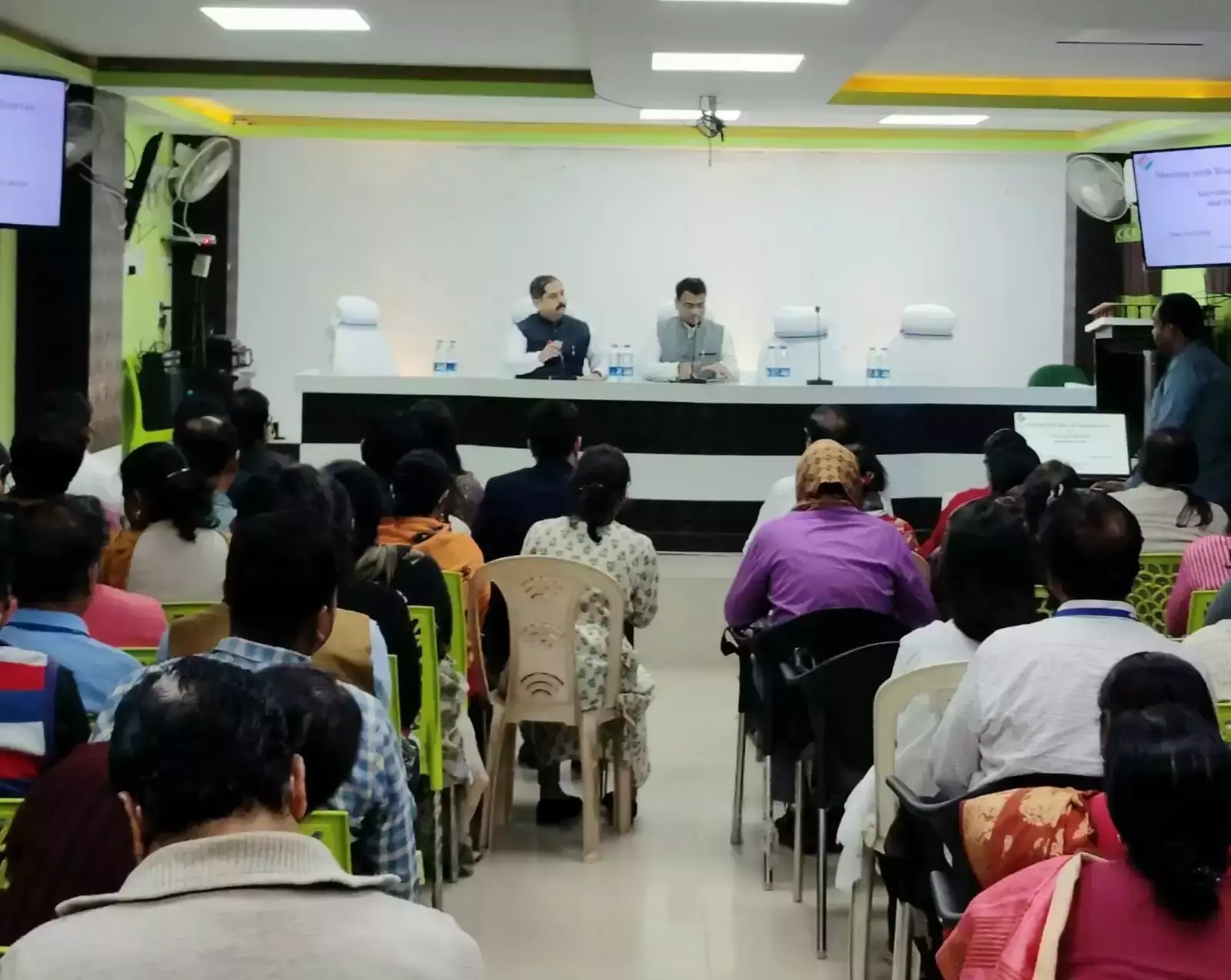 Hooghly: पांच विधानसभा क्षेत्रों की समीक्षा, रोल ऑब्जर्वर ने लिया अपडेट Hooghly: पांच विधानसभा क्षेत्रों की समीक्षा, रोल ऑब्जर्वर ने लिया अपडेट