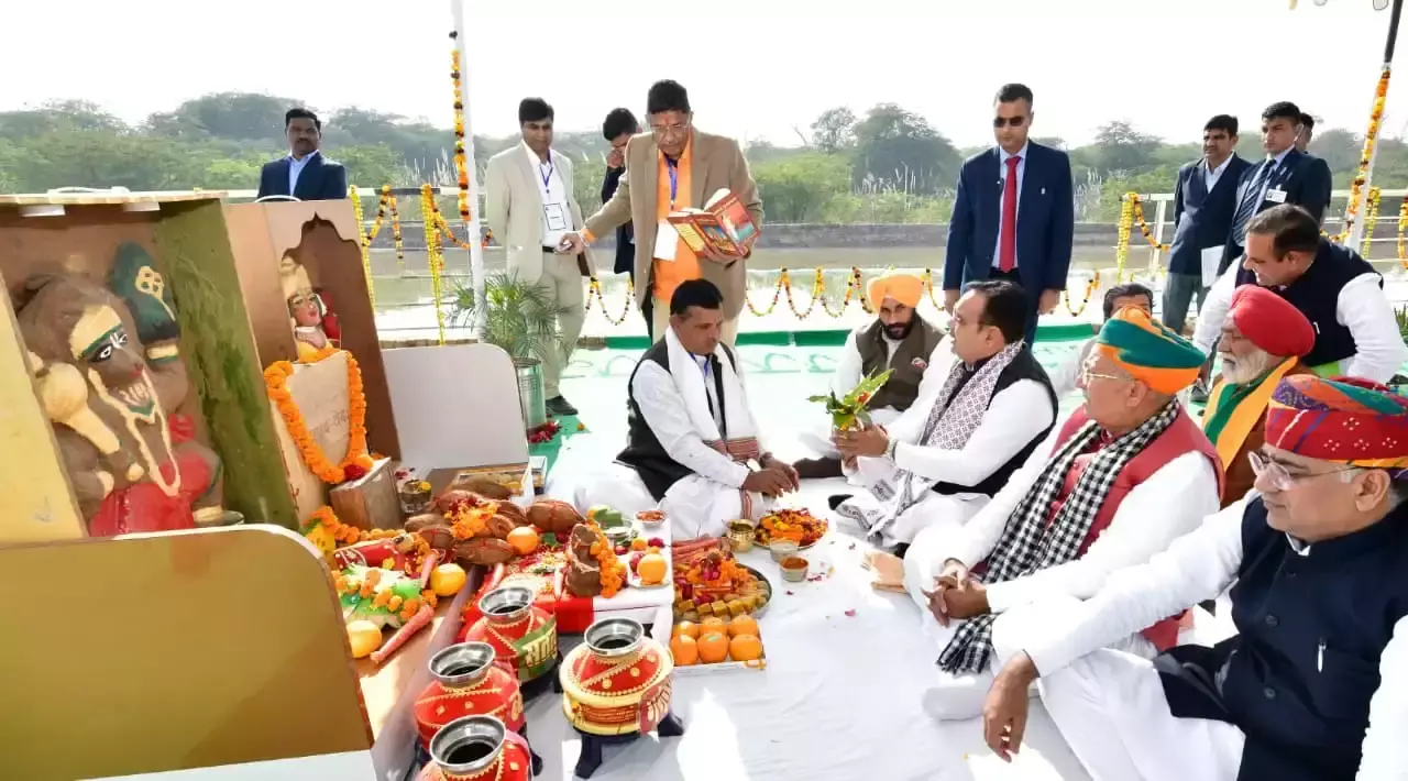 Sriganganagar: नहरी तंत्र में सुधार के लिए मुख्यमंत्री ने बड़े प्रोजेक्टों का शुभारंभ किया Sriganganagar: नहरी तंत्र में सुधार के लिए मुख्यमंत्री ने बड़े प्रोजेक्टों का शुभारंभ किया