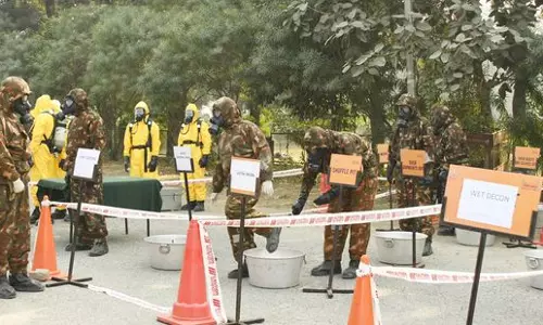 Haryana : अमोनिया गैस रिसाव से निपटने के लिए करनाल में मॉक ड्रिल आयोजित की गई Haryana : अमोनिया गैस रिसाव से निपटने के लिए करनाल में मॉक ड्रिल आयोजित की गई