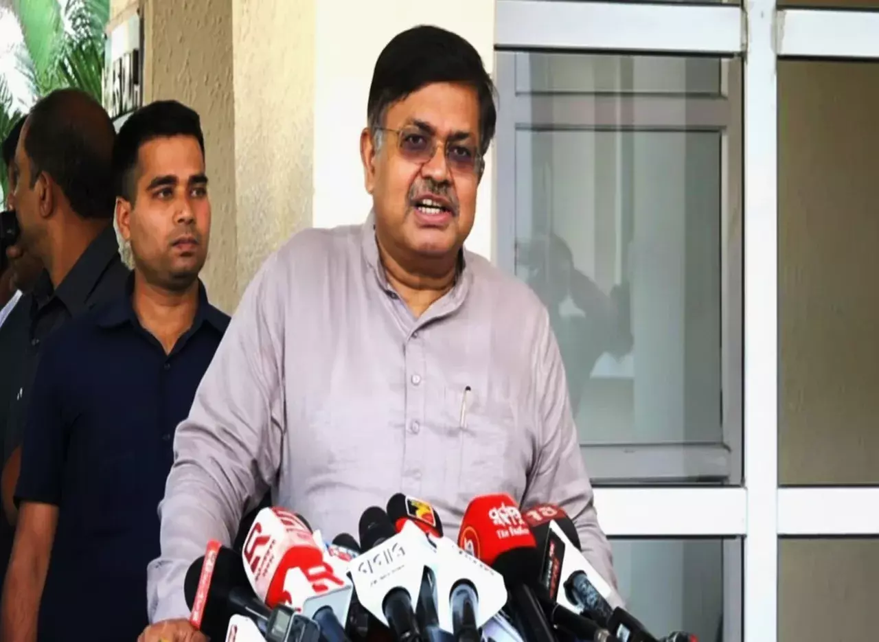 BJD की आउटसोर्सिंग के कारण ओडिशा में नौकरियों में देरी: विपक्ष के भर्ती आरोपों पर कानून मंत्री का जवाब
