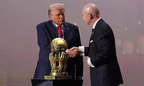डोनाल्ड ट्रंप को 2026 वर्ल्ड कप ड्रॉ में पहला FIFA शांति पुरस्कार दिया गया
