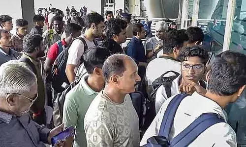 Indigo crisis : एक ही दिन में 400 उड़ानें रद्द, मामला सुप्रीम कोर्ट पहुंचा