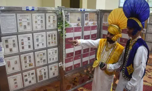 Ludhiana: स्टाम्प प्रदर्शनी के आखिरी दिन बड़ी संख्या में लोगों ने भाग लिया Ludhiana: स्टाम्प प्रदर्शनी के आखिरी दिन बड़ी संख्या में लोगों ने भाग लिया