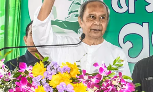 बार-बार परीक्षा रद्द होने पर नवीन पटनायक का Odisha सरकार पर निशाना बार-बार परीक्षा रद्द होने पर नवीन पटनायक का Odisha सरकार पर निशाना