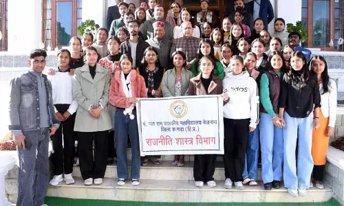 Himachal: छात्रों को विधान सभा दौरे के दौरान संसदीय कार्यवाही की जानकारी मिली Himachal: छात्रों को विधान सभा दौरे के दौरान संसदीय कार्यवाही की जानकारी मिली