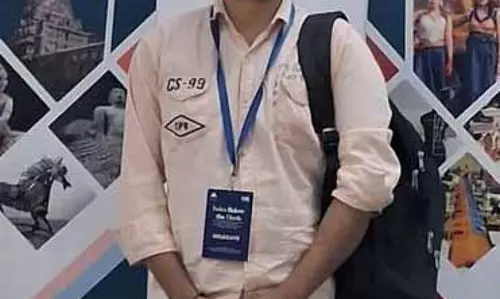Chamba फुटवियर पर रिसर्च पेपर को हैदराबाद सेमिनार में खूब तारीफ़ मिली Chamba फुटवियर पर रिसर्च पेपर को हैदराबाद सेमिनार में खूब तारीफ़ मिली