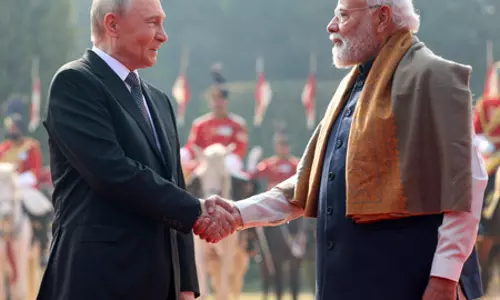 पीएम मोदी-राष्ट्रपति पुतिन की मुलाकात को अमेरिकी मीडिया ने क्या बताया? जानिए पीएम मोदी-राष्ट्रपति पुतिन की मुलाकात को अमेरिकी मीडिया ने क्या बताया? जानिए
