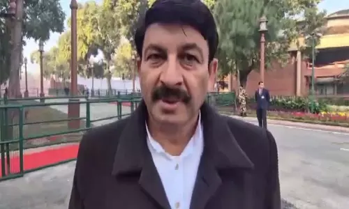 इंडिगो गड़बड़ी पर मनोज तिवारी का बयान