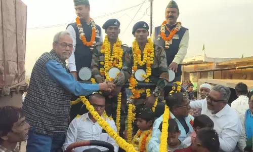 अग्निवीरों के स्वागत के लिए पूरा गांव उमड़ा