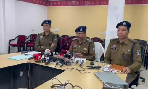 रायपुर में 80 लाख का ड्रग्स पकड़ाया, 9 पैडलर गिरफ्तार रायपुर में 80 लाख का ड्रग्स पकड़ाया, 9 पैडलर गिरफ्तार