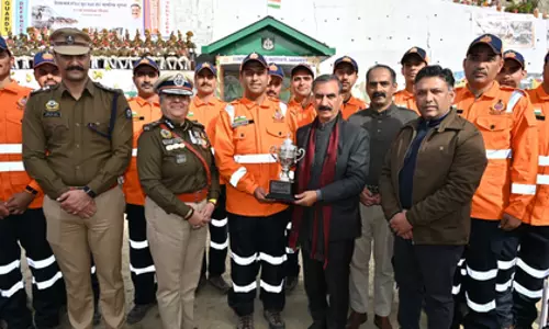 होम गार्ड और सिविल डिफेंस ने 2025 तक 448 लोगों की जान बचाई: हिमाचल के CM होम गार्ड और सिविल डिफेंस ने 2025 तक 448 लोगों की जान बचाई: हिमाचल के CM