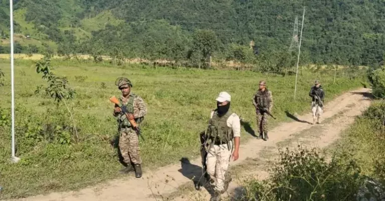 म्यांमार सीमा पर बाड़ टूटने से सुरक्षा बल हाई अलर्ट पर हैं