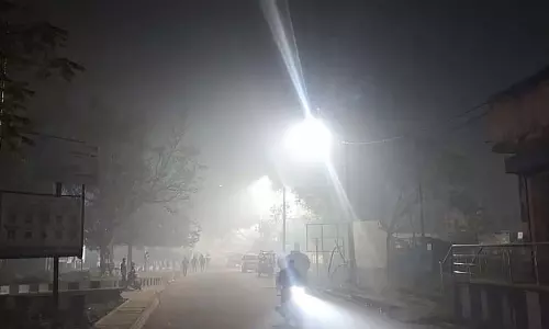 Kharagpur प्रदूषण का सामना कर रहा है, अस्पताल के पास कचरे के ढेर चिंता बढ़ा रहे Kharagpur प्रदूषण का सामना कर रहा है, अस्पताल के पास कचरे के ढेर चिंता बढ़ा रहे