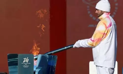 मिलान-कॉर्टिना 2026: रोम से शुरू हुई ओलंपिक मशाल यात्रा मिलान-कॉर्टिना 2026: रोम से शुरू हुई ओलंपिक मशाल यात्रा