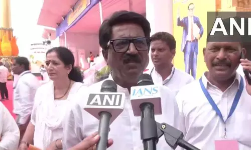 डॉ. अम्बेडकर की पुण्यतिथि पर शिवसेना सांसद अरविंद सावंत का बयान डॉ. अम्बेडकर की पुण्यतिथि पर शिवसेना सांसद अरविंद सावंत का बयान