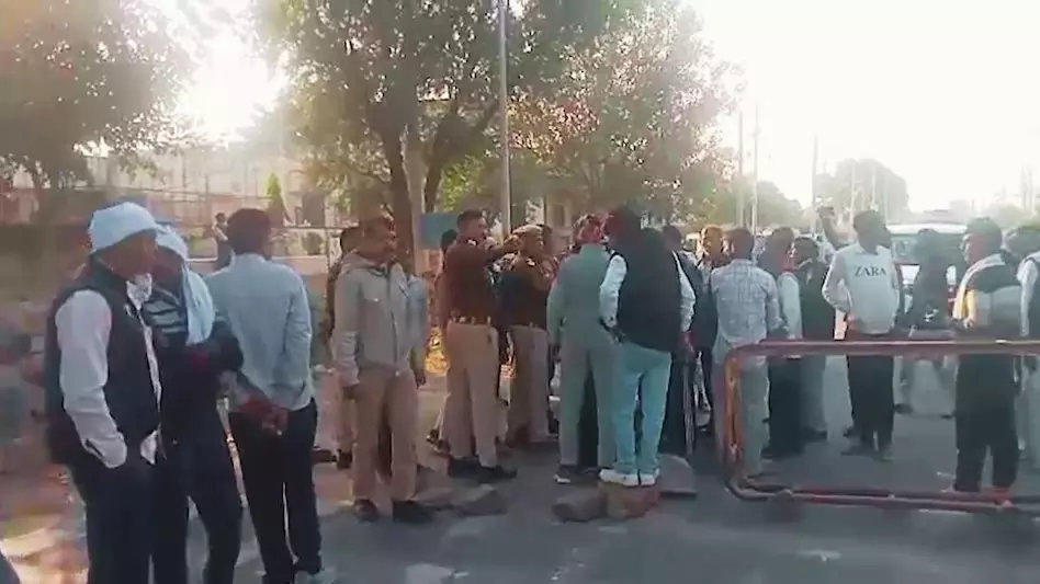 नर्सिंग छात्रा के साथ रेप फिर हत्या, दरिंदा हवालात में नर्सिंग छात्रा के साथ रेप फिर हत्या, दरिंदा हवालात में