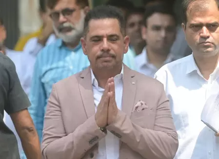 रॉबर्ट वाड्रा के खिलाफ मनी लॉन्ड्रिंग की शिकायत पर आज दिल्ली की अदालत करेगी सुनवाई रॉबर्ट वाड्रा के खिलाफ मनी लॉन्ड्रिंग की शिकायत पर आज दिल्ली की अदालत करेगी सुनवाई