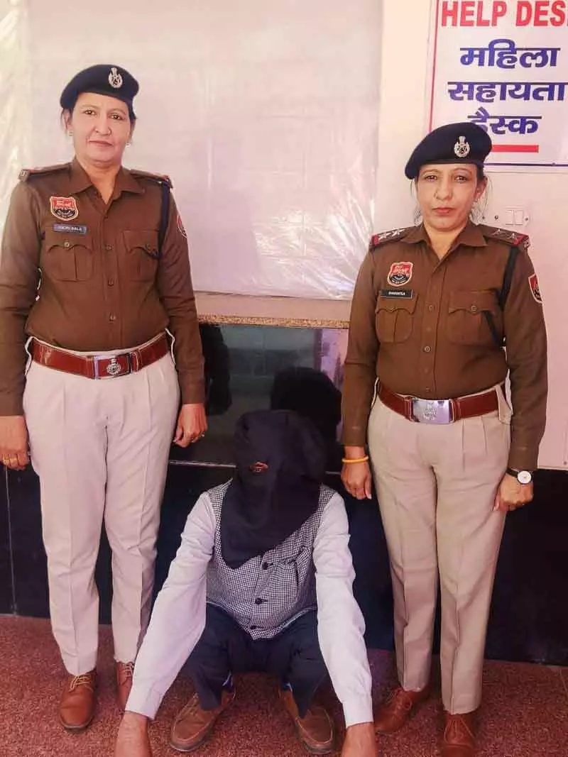 छात्रों पर हमला: प्राइवेट स्कूल का मालिक 3 दिन फरार रहने के बाद गिरफ्तार छात्रों पर हमला: प्राइवेट स्कूल का मालिक 3 दिन फरार रहने के बाद गिरफ्तार