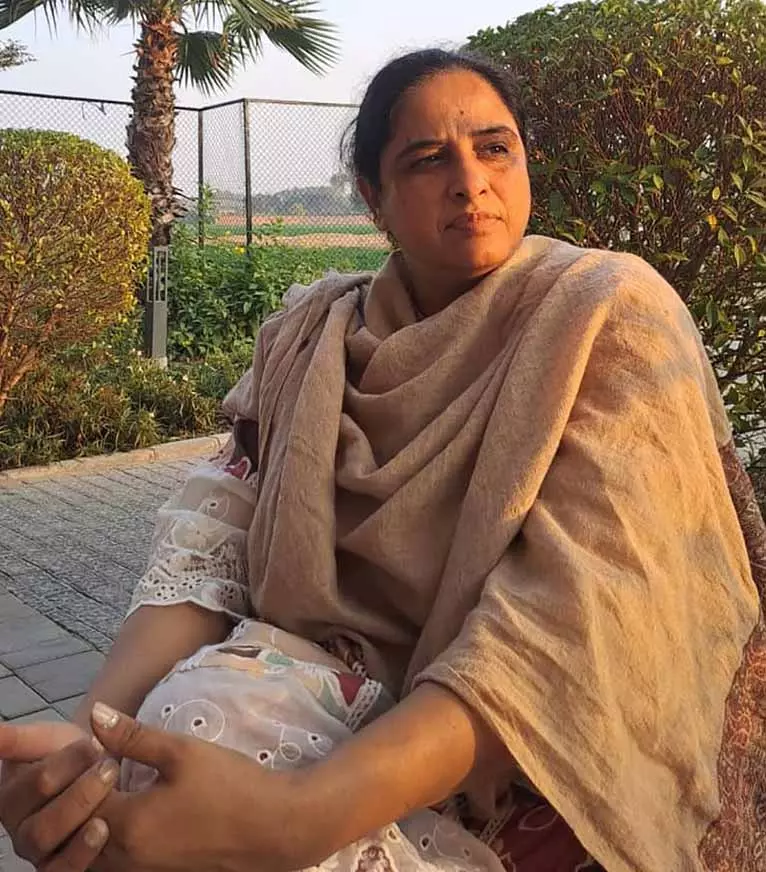 Jalandhar: टीचर को किताबों और लेखकों के करीब रहने के लिए लैंग्वेज डिपार्टमेंट में नई राह मिली Jalandhar: टीचर को किताबों और लेखकों के करीब रहने के लिए लैंग्वेज डिपार्टमेंट में नई राह मिली
