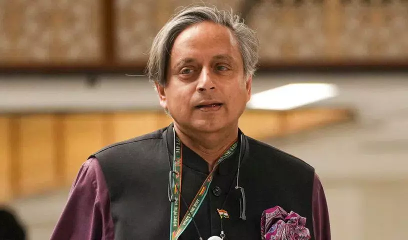 थरूर के पुतिन भोज में शामिल होने से कांग्रेस नेतृत्व के साथ तनाव फिर से बढ़ा थरूर के पुतिन भोज में शामिल होने से कांग्रेस नेतृत्व के साथ तनाव फिर से बढ़ा