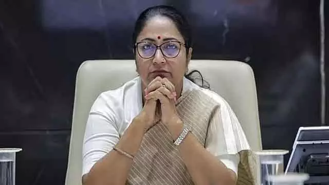 Delhi सीएम गुप्ता ने DMRC को प्रदूषण पर लापरवाही के खिलाफ चेतावनी दी Delhi सीएम गुप्ता ने DMRC को प्रदूषण पर लापरवाही के खिलाफ चेतावनी दी