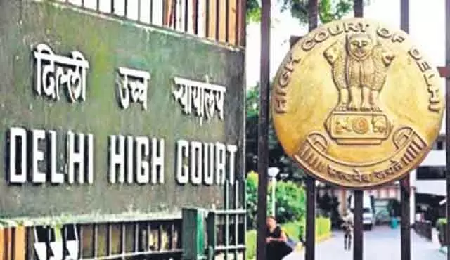 Delhi HC ने सैलरी भेदभाव मामले में इटली दूतावास के भारतीय स्टाफ की याचिका स्वीकार की Delhi HC ने सैलरी भेदभाव मामले में इटली दूतावास के भारतीय स्टाफ की याचिका स्वीकार की