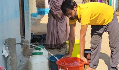 मध्य प्रदेश: डिंडोरी जिले के बोंदर गांव में नल से मिलने लगा जल, ग्रामीण खुश मध्य प्रदेश: डिंडोरी जिले के बोंदर गांव में नल से मिलने लगा जल, ग्रामीण खुश