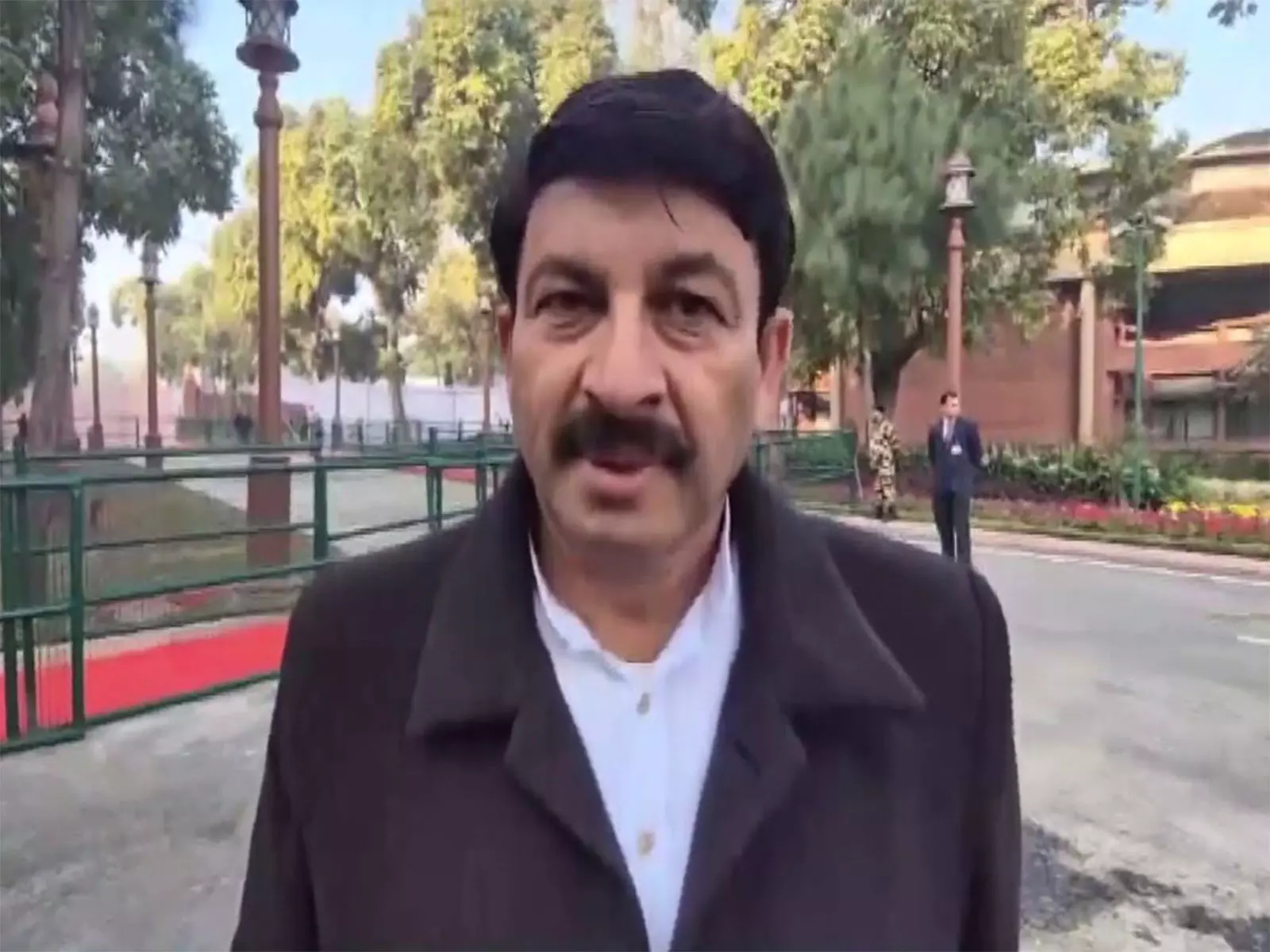 इंडिगो गड़बड़ी पर मनोज तिवारी का बयान इंडिगो गड़बड़ी पर मनोज तिवारी का बयान