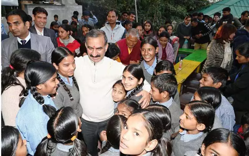 CM ने छात्रों की 14 दिसंबर का क्रिकेट मैच देखने की इच्छा पूरी करने का वादा किया CM ने छात्रों की 14 दिसंबर का क्रिकेट मैच देखने की इच्छा पूरी करने का वादा किया