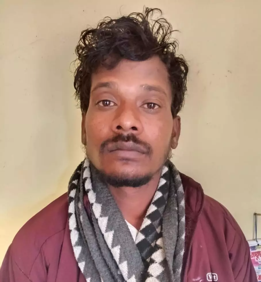 उड़ीसा से गांजा तस्करी विफल, धमतरी में तस्कर दबोचा गया उड़ीसा से गांजा तस्करी विफल, धमतरी में तस्कर दबोचा गया
