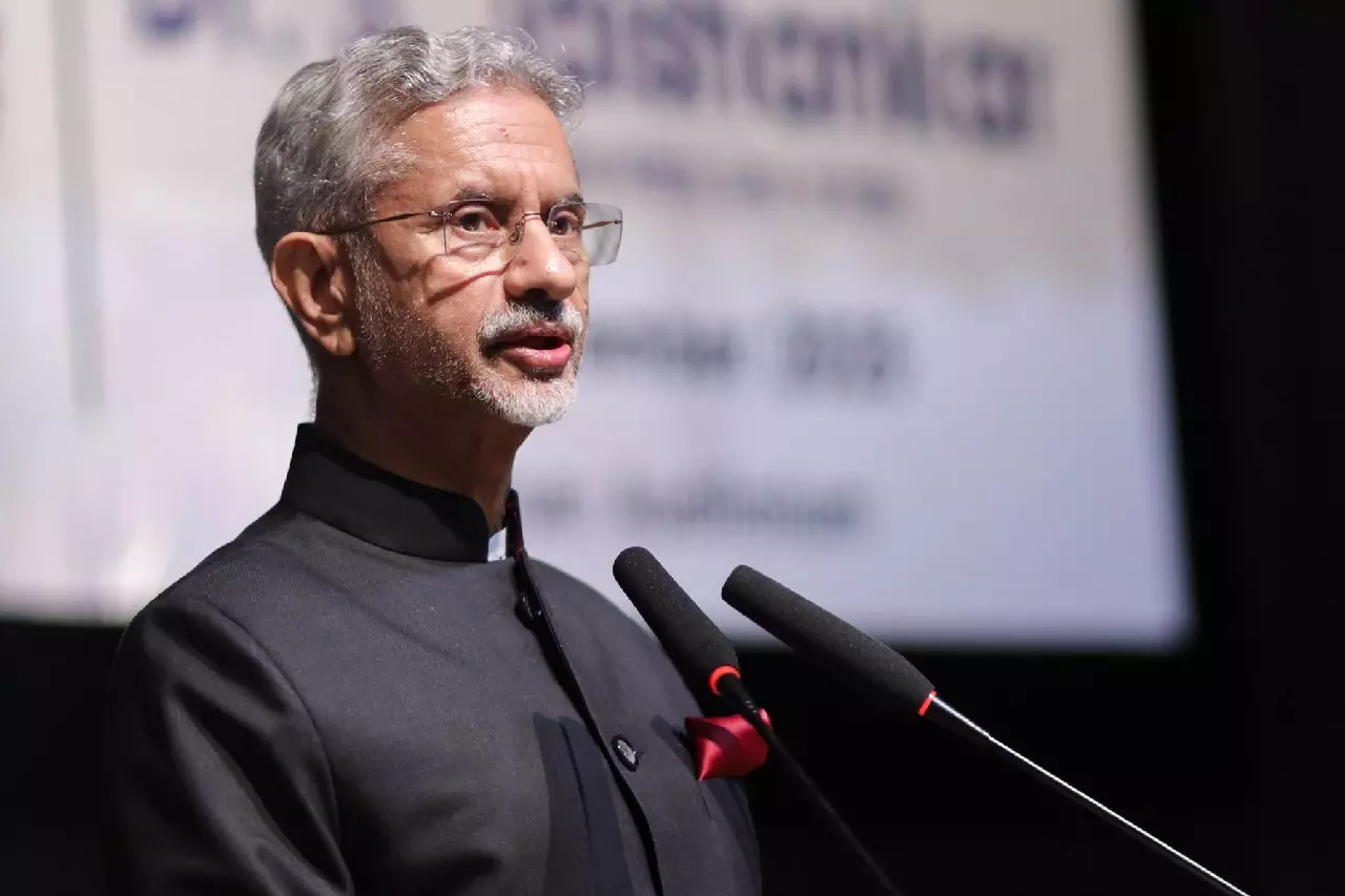 EAM Jaishankar: भारत के विदेश संबंधों पर किसी का वीटो नहीं चलेगा EAM Jaishankar: भारत के विदेश संबंधों पर किसी का वीटो नहीं चलेगा