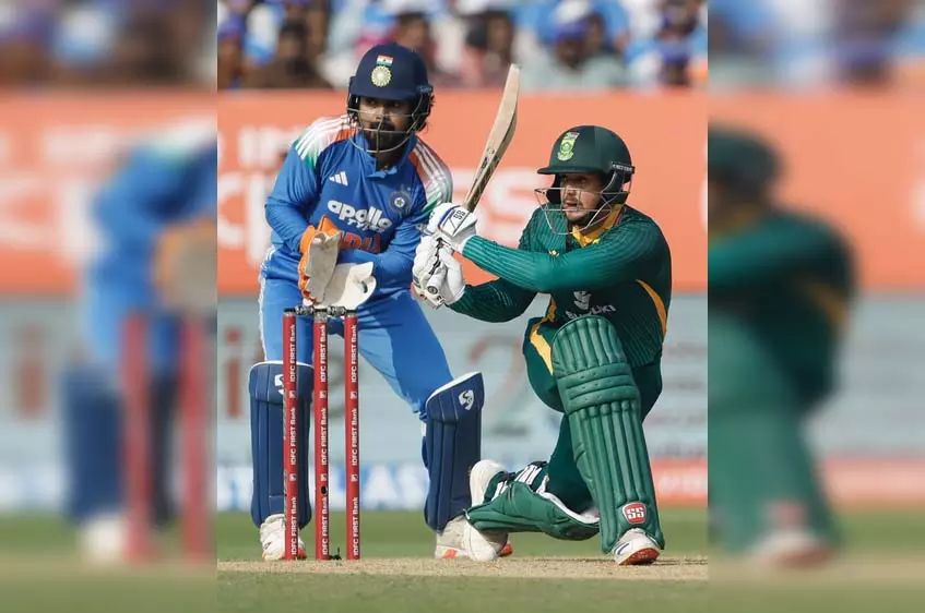 IND vs SA: क्विंटन डी कॉक का शतक, दक्षिण अफ्रीका ने भारत को दिया 271 रन का लक्ष्य IND vs SA: क्विंटन डी कॉक का शतक, दक्षिण अफ्रीका ने भारत को दिया 271 रन का लक्ष्य