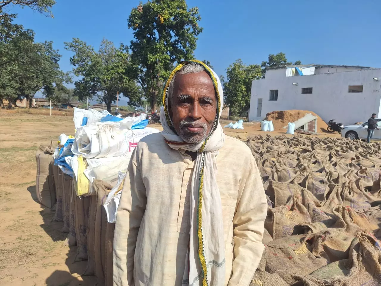 मृणाल मंडल को धान विक्रय का सही मूल्य मिला मृणाल मंडल को धान विक्रय का सही मूल्य मिला