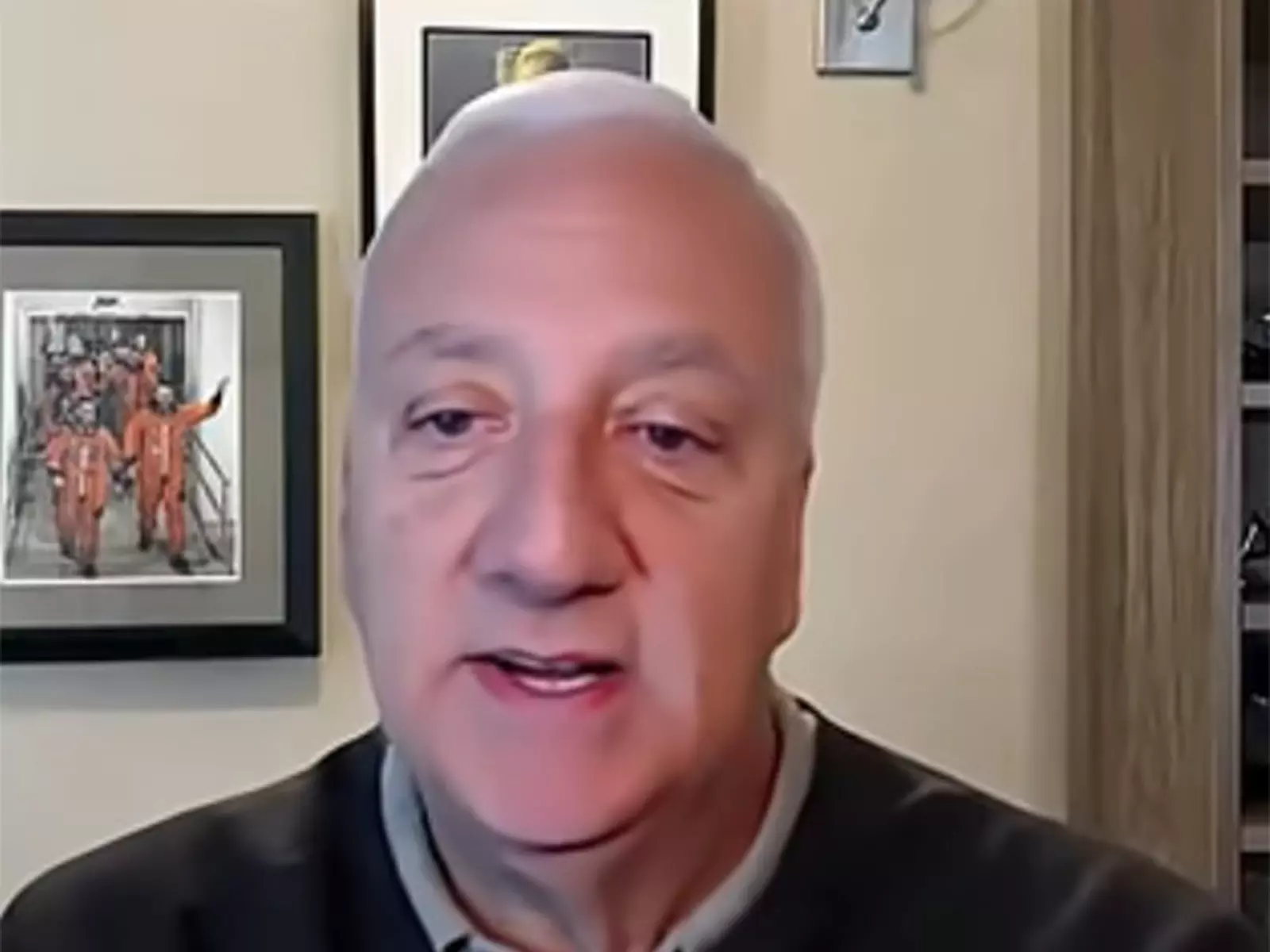 Mike Massimino भारत के अंतरिक्ष कार्यक्रम से उत्साहित Mike Massimino भारत के अंतरिक्ष कार्यक्रम से उत्साहित