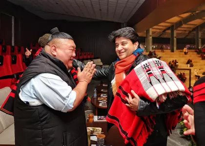हॉर्नबिल फेस्टिवल Nagaland के दिल में दुनिया का करता है स्वागत हॉर्नबिल फेस्टिवल Nagaland के दिल में दुनिया का करता है स्वागत