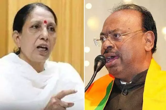 Bawankule ने कुंभारे को 5 करोड़ का नोटिस भेजा, माफी मांगने की मांग की Bawankule ने कुंभारे को 5 करोड़ का नोटिस भेजा, माफी मांगने की मांग की