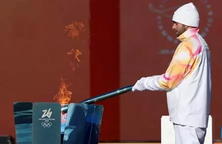 मिलान-कॉर्टिना 2026: रोम से शुरू हुई ओलंपिक मशाल यात्रा मिलान-कॉर्टिना 2026: रोम से शुरू हुई ओलंपिक मशाल यात्रा