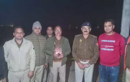 गोवर्धन पुलिस पर हमला करने वाले अपराधी का एनकाउंटर, तमंचा और कारतूस बरामद गोवर्धन पुलिस पर हमला करने वाले अपराधी का एनकाउंटर, तमंचा और कारतूस बरामद