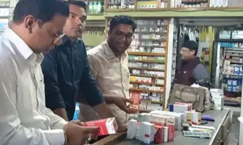 मेडिकल स्टोर संचालक बिना डॉक्टर पर्ची के बेच रहा था दवाई, स्वास्थ्य विभाग ने थमाया नोटिस