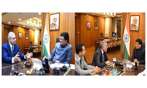 Piyush Goyal ने सेमीकंडक्टर, कार्बन कैप्चर और मेडटेक में संबंधों को मजबूत करने के लिए बैठकें कीं Piyush Goyal ने सेमीकंडक्टर, कार्बन कैप्चर और मेडटेक में संबंधों को मजबूत करने के लिए बैठकें कीं